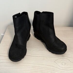 Sorel Women's Classic Black Ankle Booties
